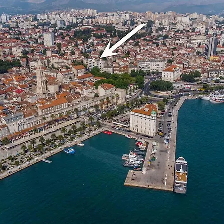 Luxury 2 Apartamento *