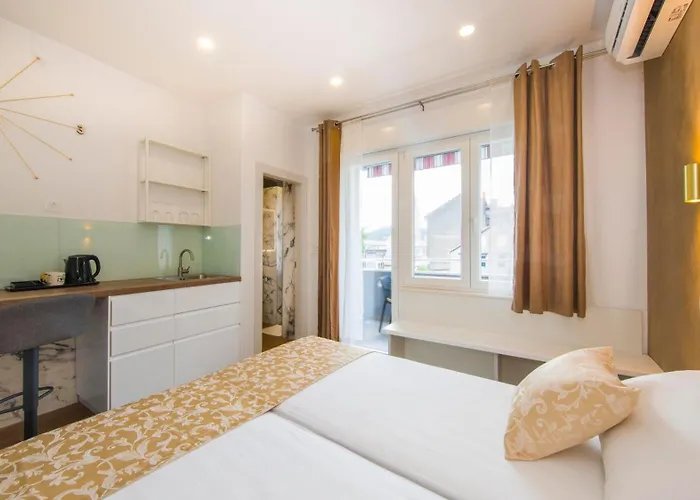 Luxury 2 Apartamento *