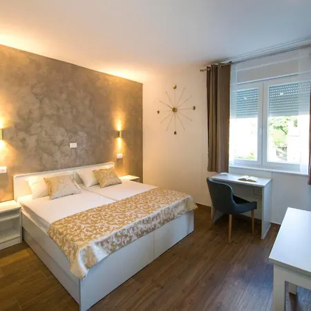 Διαμέρισμα Luxury 2 *