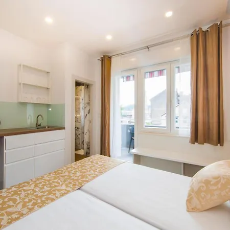 Luxury 2 Apartamento *